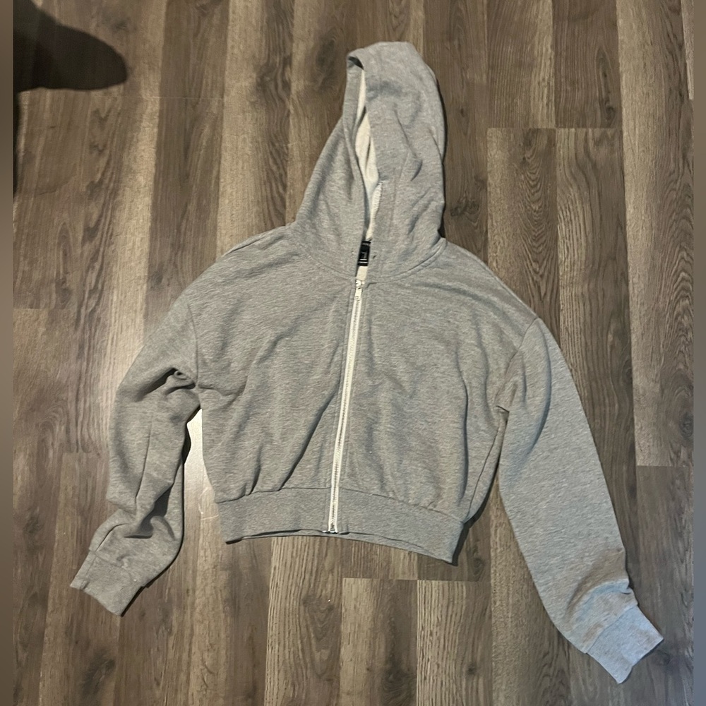 Grey cropped Forever 21 zip up